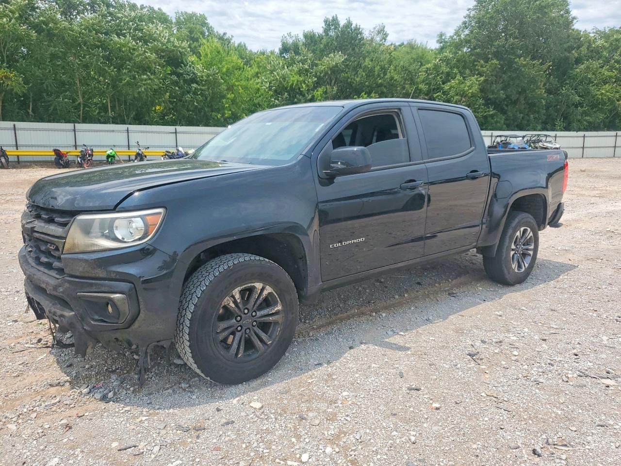 1GCGTDEN0M1113240 · 2021 CHEVROLET COLORADO