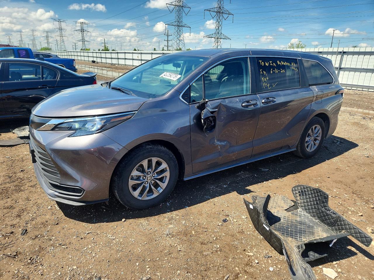 5TDKSKFC6RS138412 · 2024 TOYOTA SIENNA