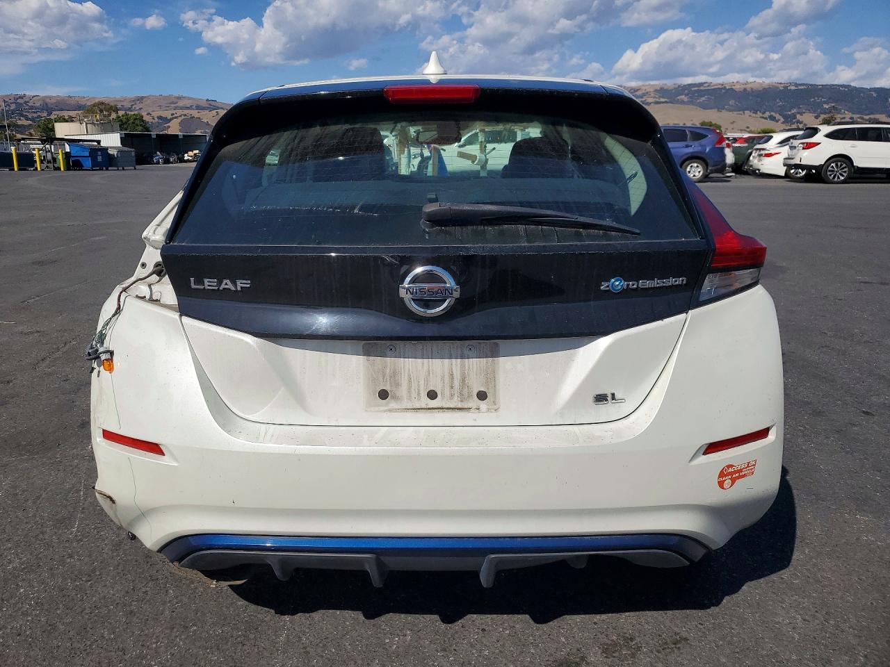 2018 NISSAN LEAF · 6/13