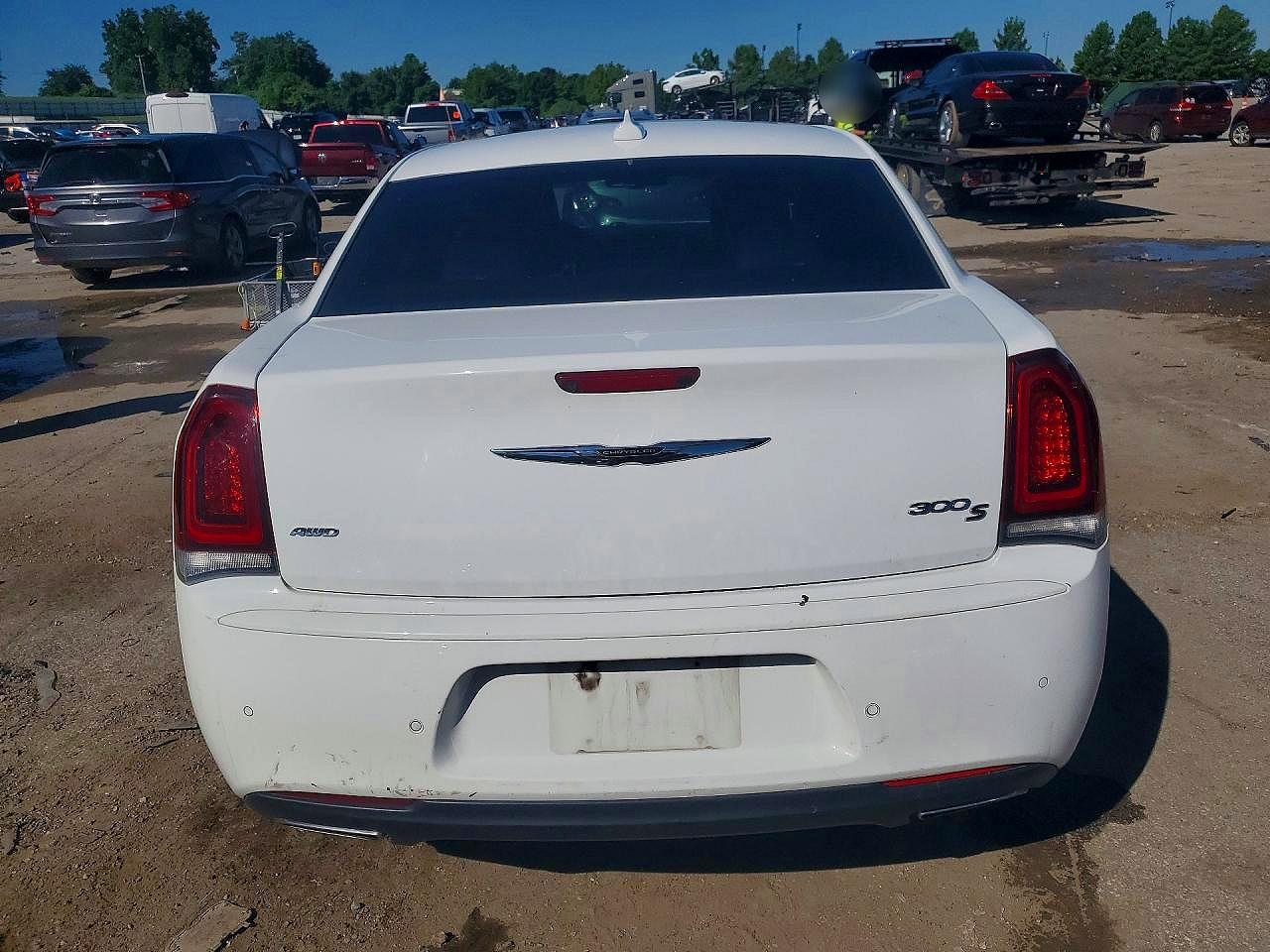 2C3CCAGG6JH165615 · 2018 CHRYSLER 300 · 6/12