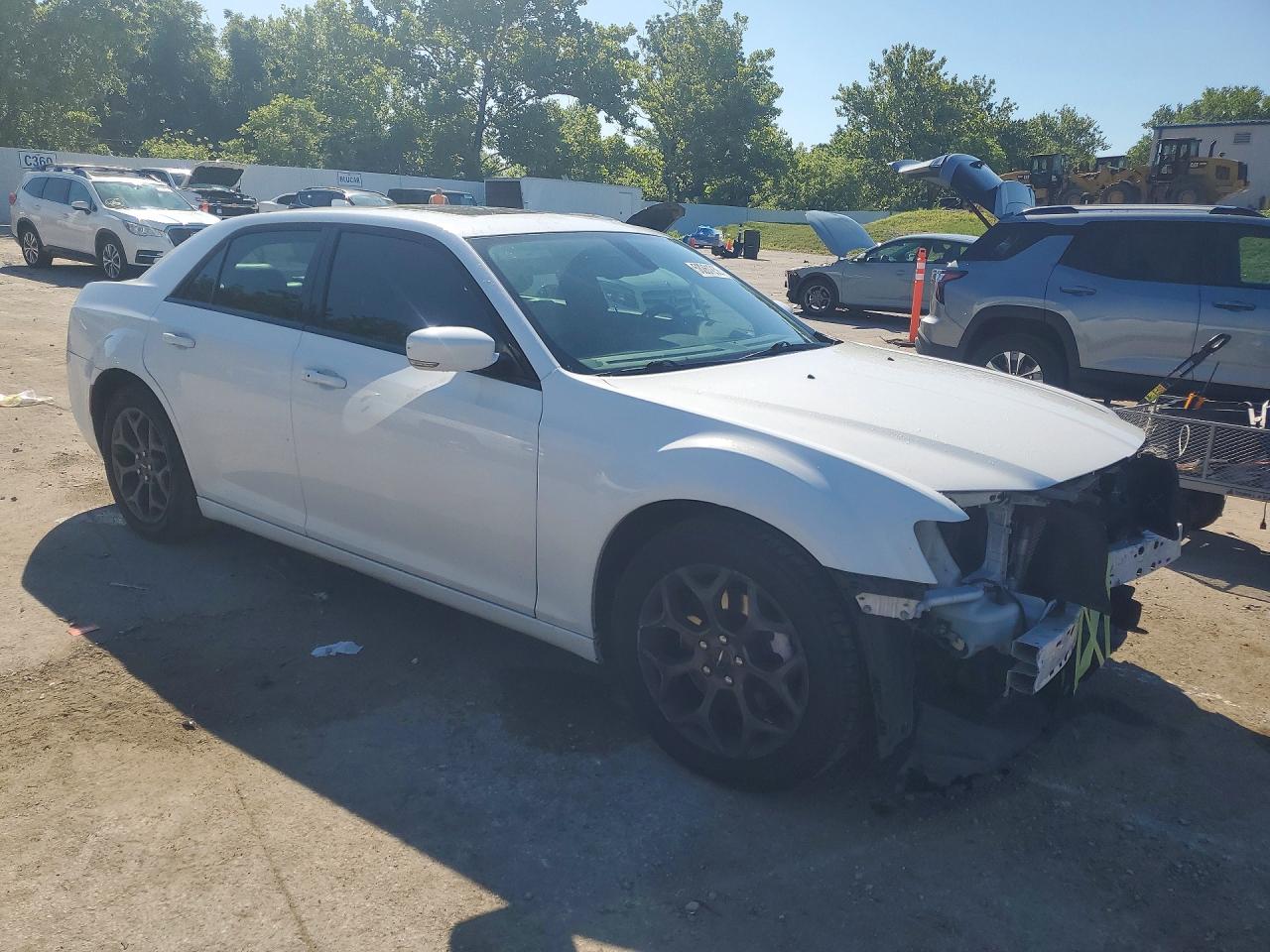 2C3CCAGG6JH165615 · 2018 CHRYSLER 300 · 4/12
