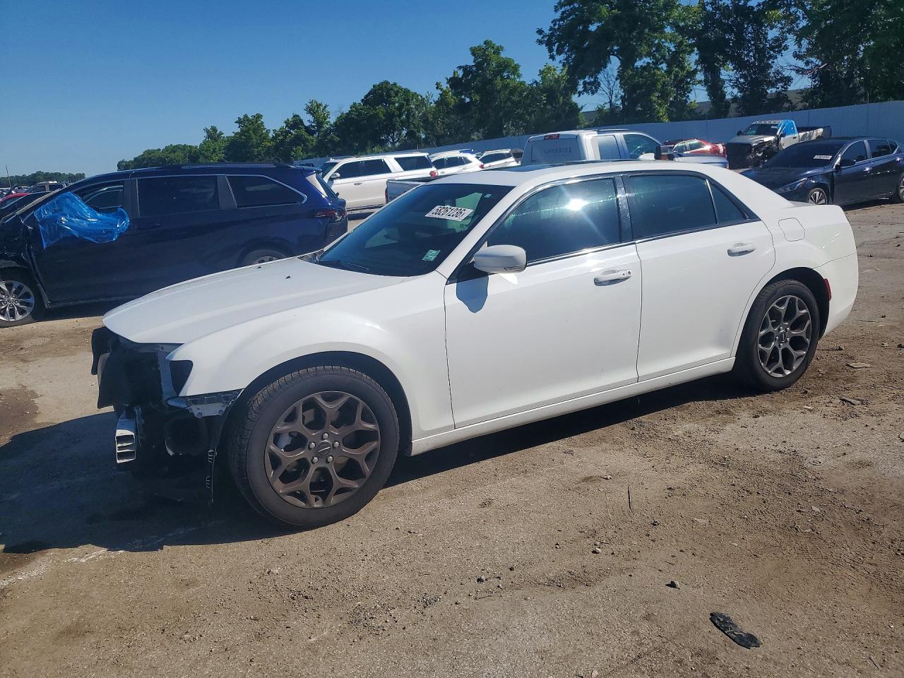 2C3CCAGG6JH165615 · 2018 CHRYSLER 300
