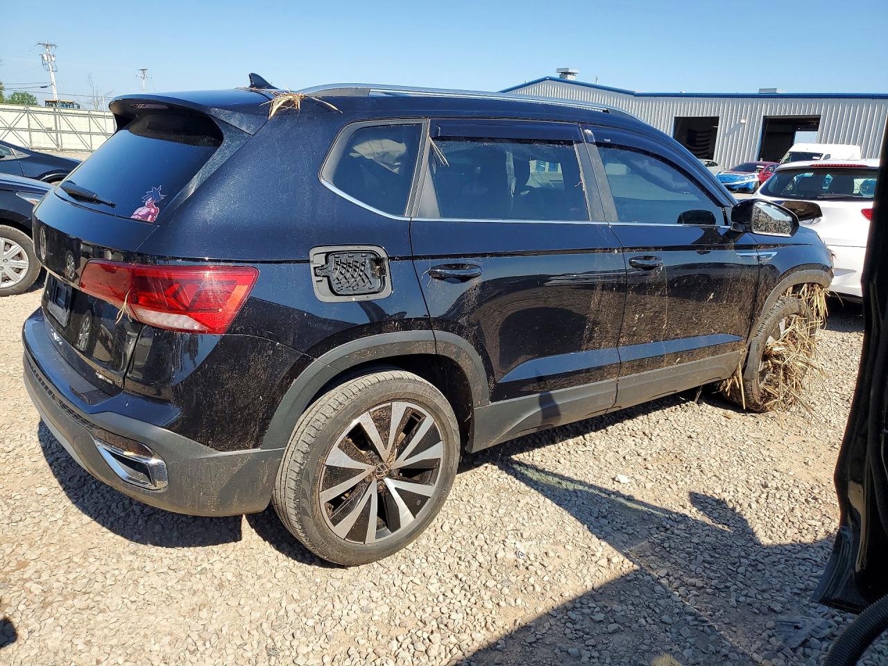 3VVWX7B2XNM098456 · 2022 VOLKSWAGEN TAOS · 3/14