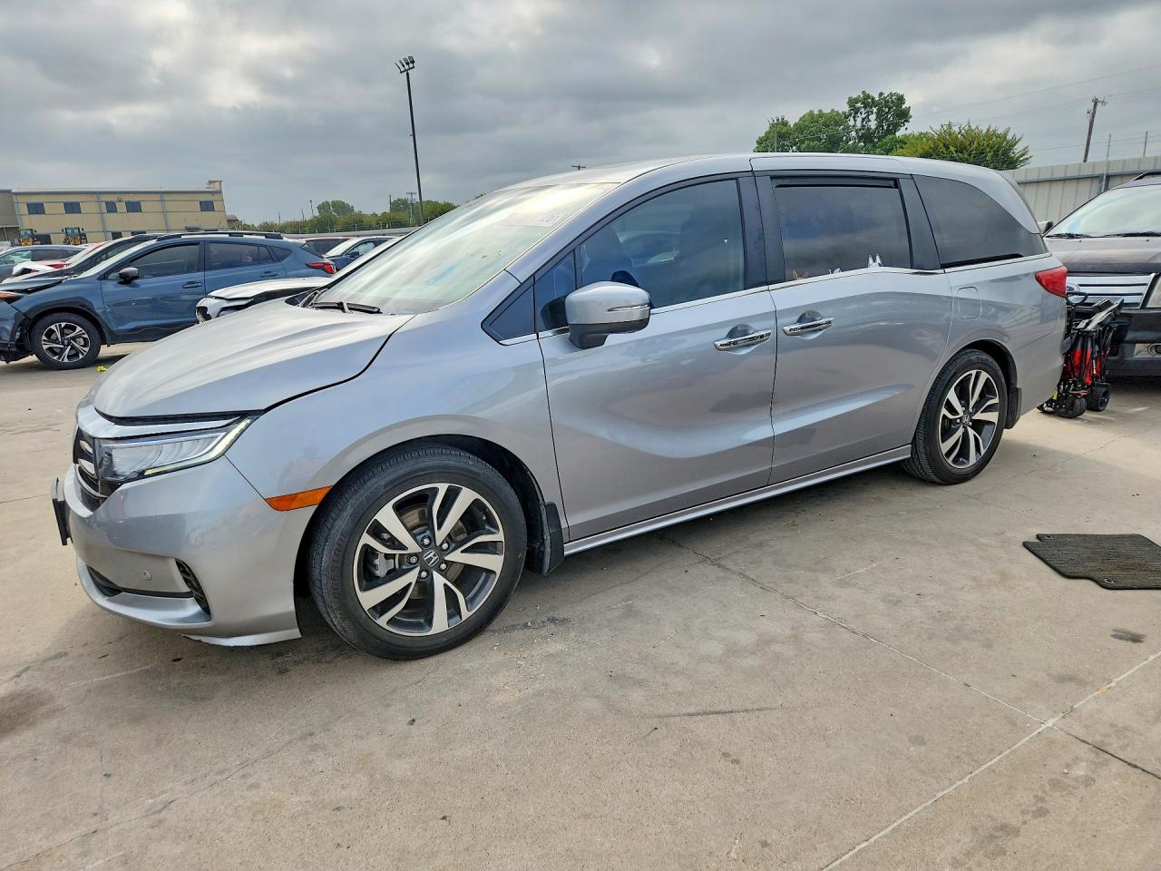 5FNRL6H86RB040013 · 2024 HONDA ODYSSEY