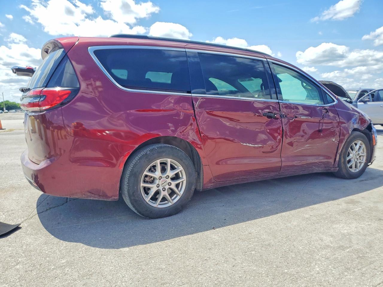 2C4RC1BG3NR154665 · 2022 CHRYSLER PACIFICA · 3/14