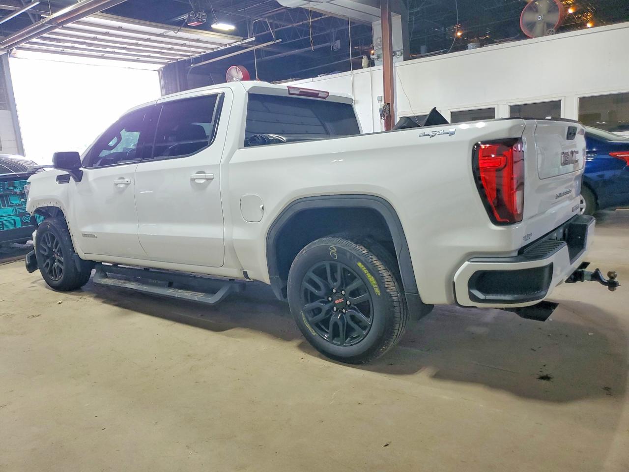3GTPUCEK3NG527144 · 2022 GMC SIERRA · 2/13