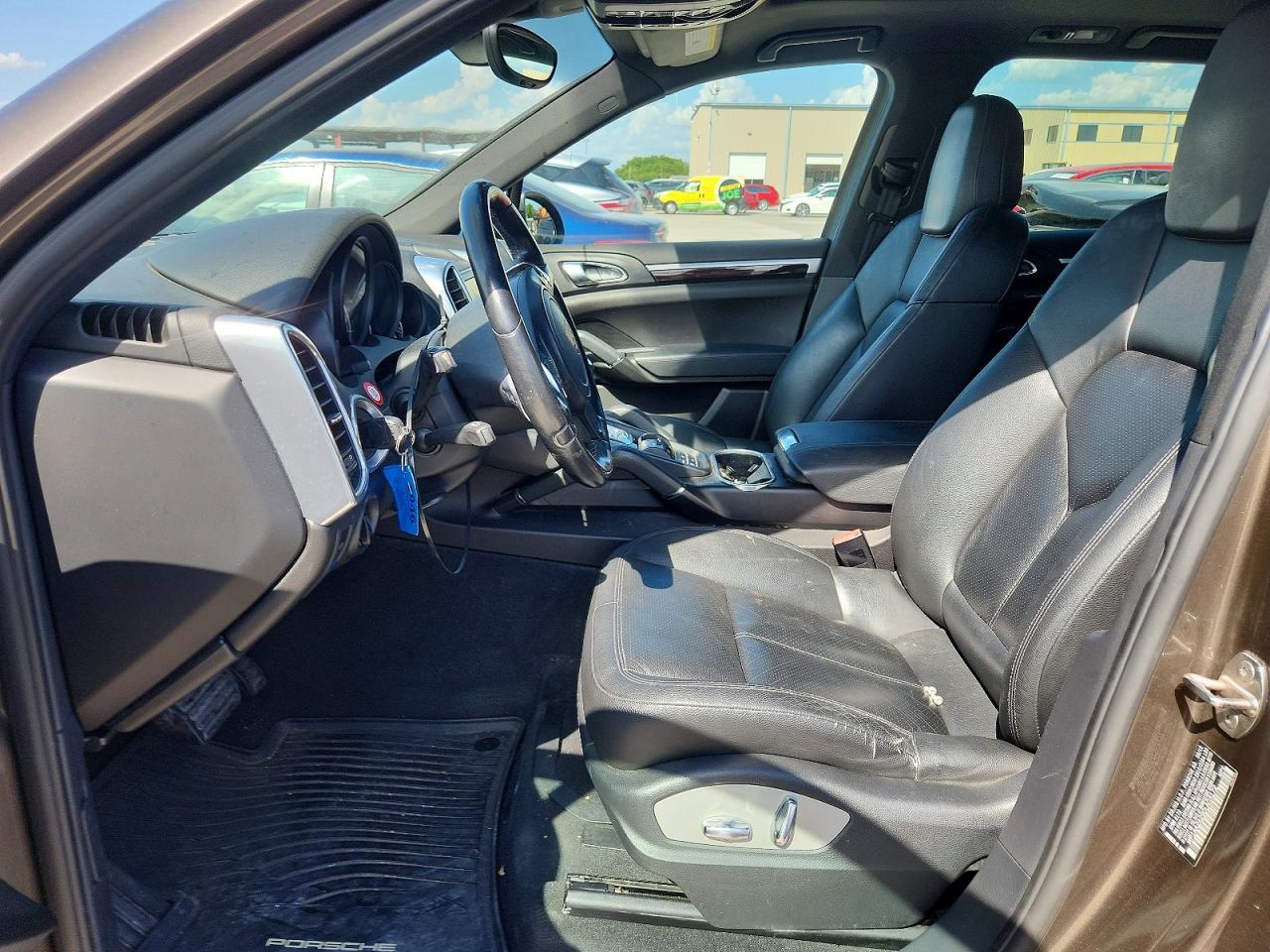 WP1AA2A29DLA03172 · 2013 PORSCHE CAYENNE · 7/13