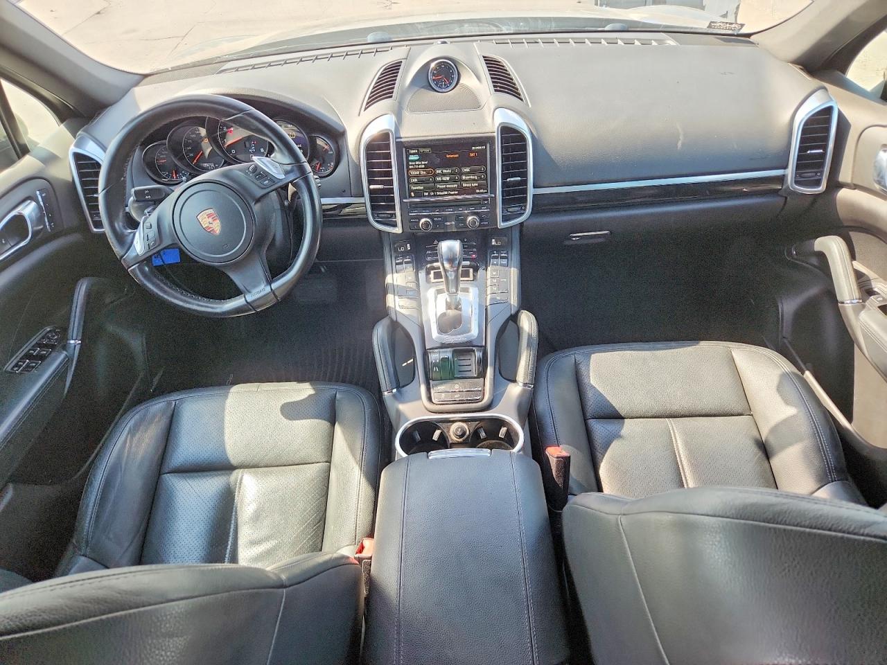 WP1AA2A29DLA03172 · 2013 PORSCHE CAYENNE · 8/13