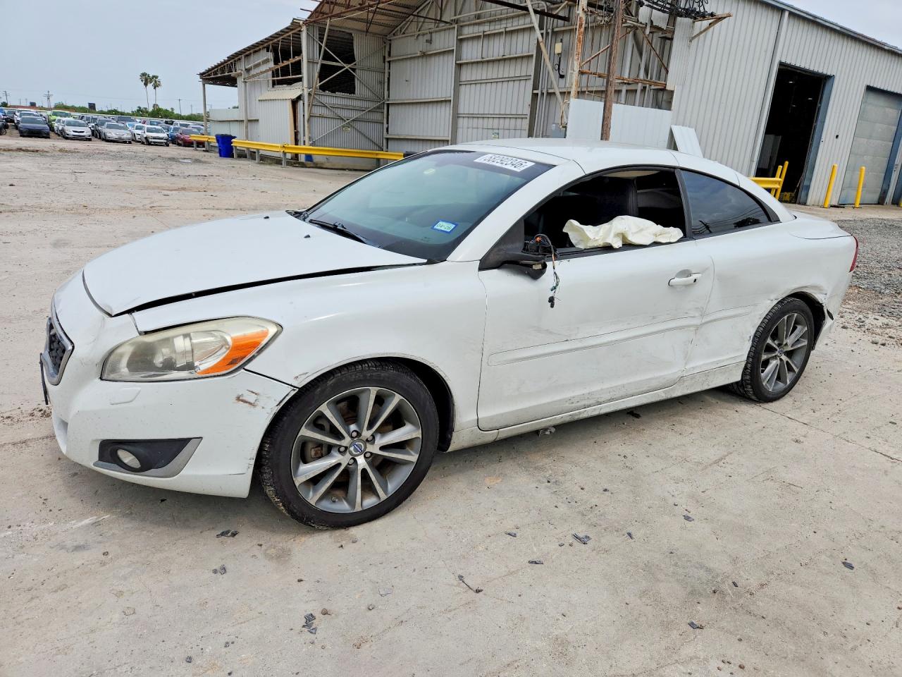 YV1672MC5DJ137063 · 2013 VOLVO C70
