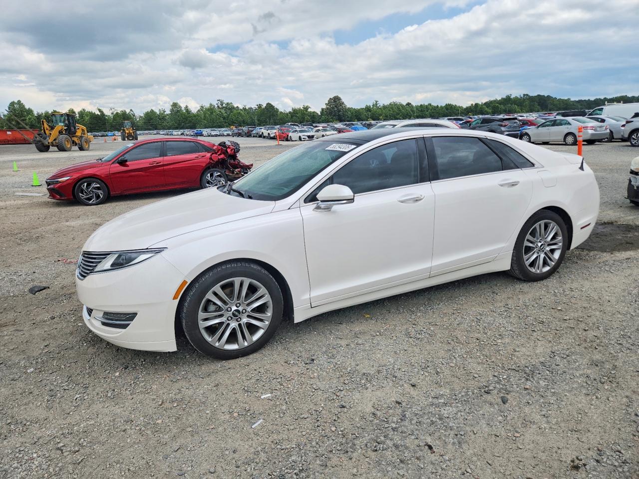 3LN6L2G97DR818814 · 2013 LINCOLN MKZ