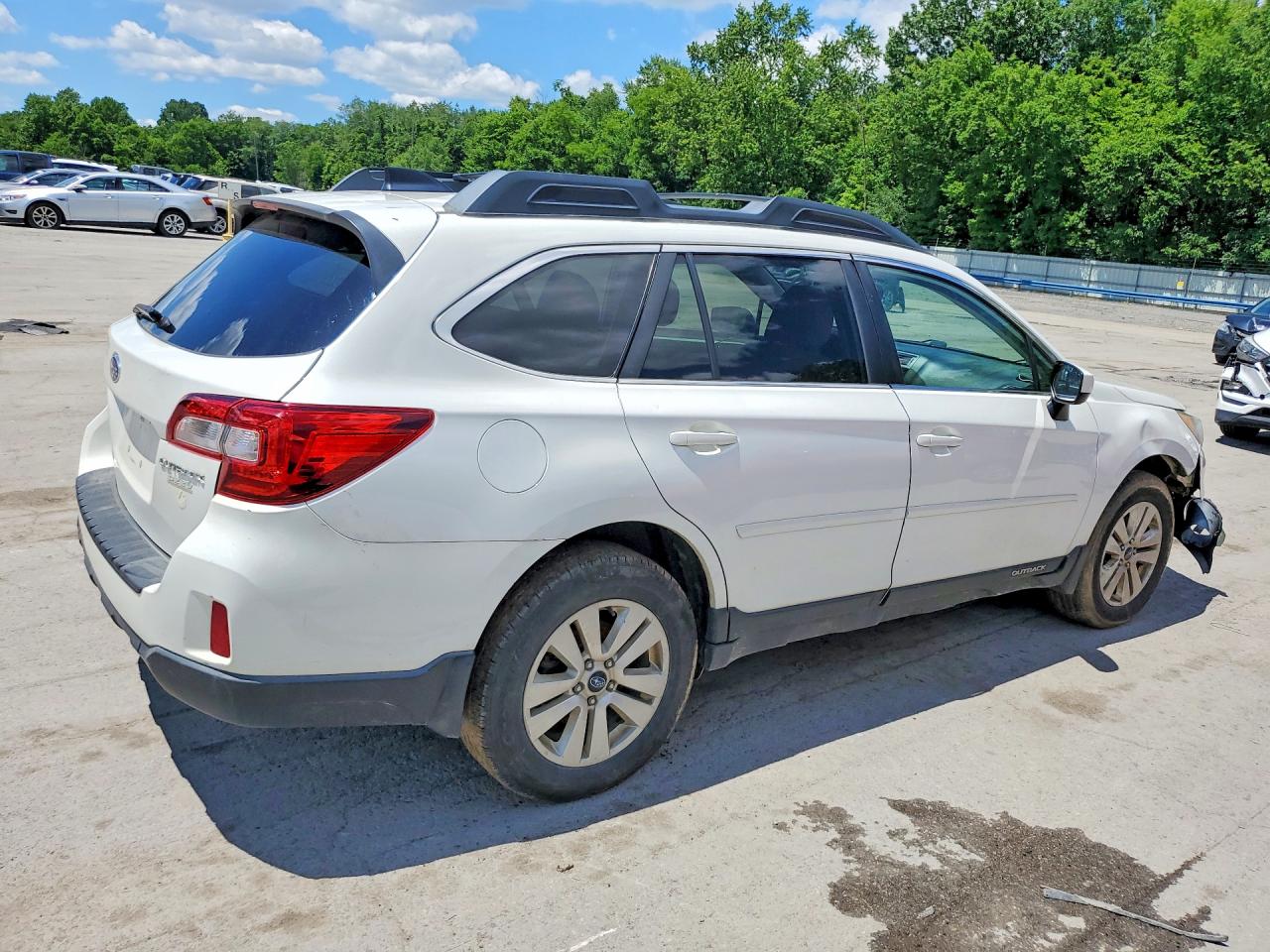 4S4BSACC1G3277372 · 2016 SUBARU OUTBACK · 3/13