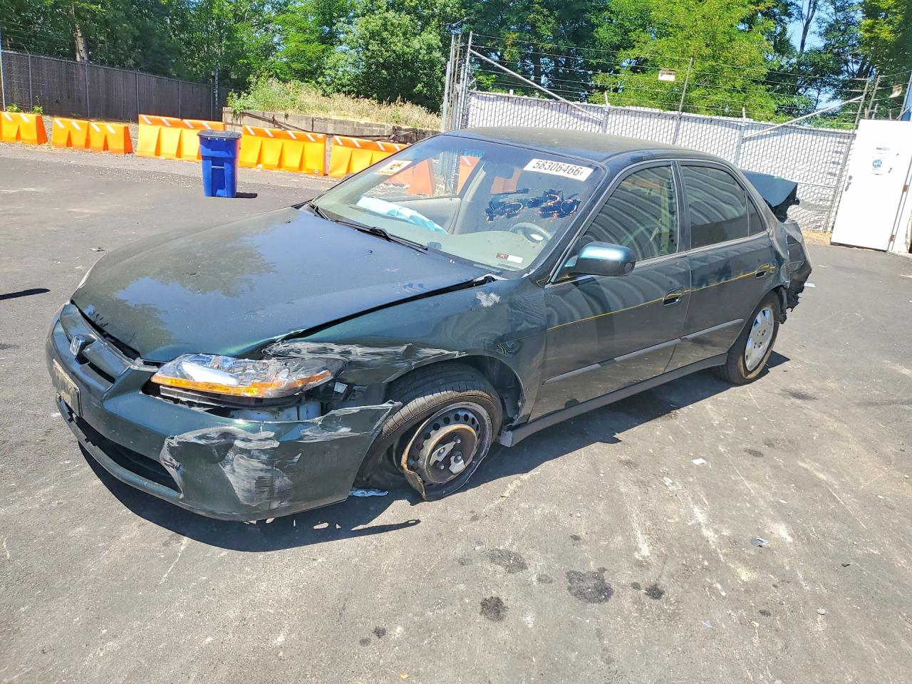 1HGCG5642WA068417 · 1998 HONDA ACCORD