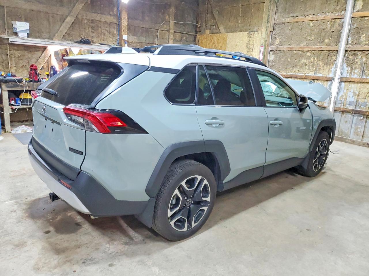 2T3J1RFV2KC017374 · 2019 TOYOTA RAV4 · 3/13
