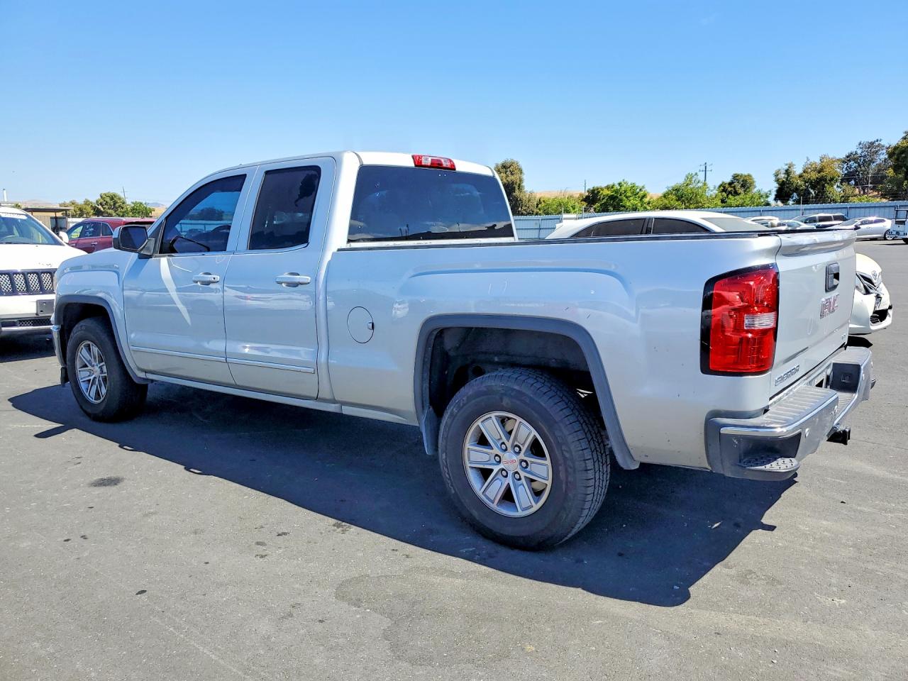 1GTR1UEC2EZ367824 · 2014 GMC SIERRA · 2/12