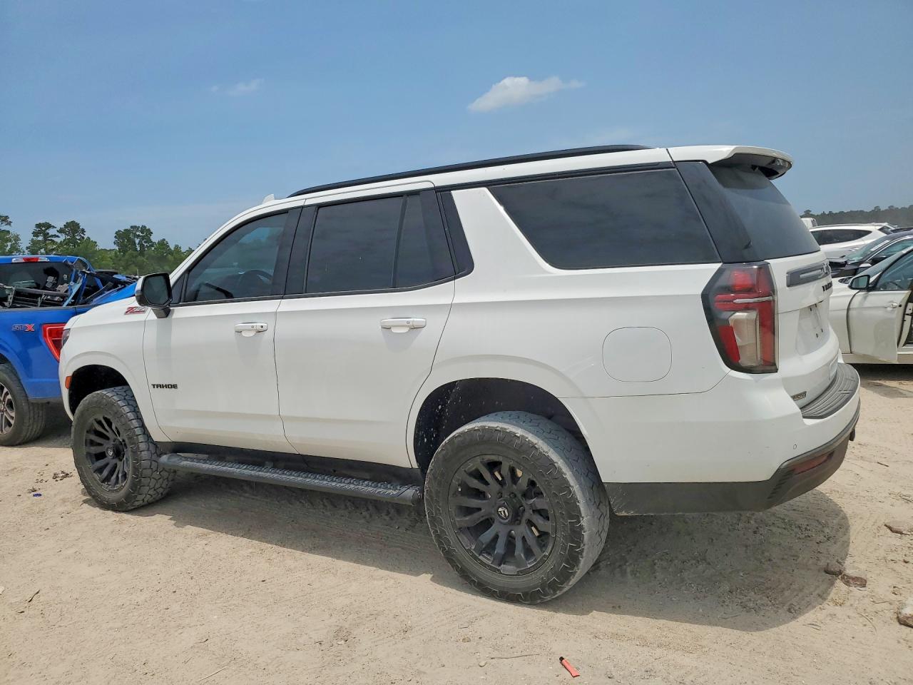 1GNSKPKD6MR292354 · 2021 CHEVROLET TAHOE · 2/13