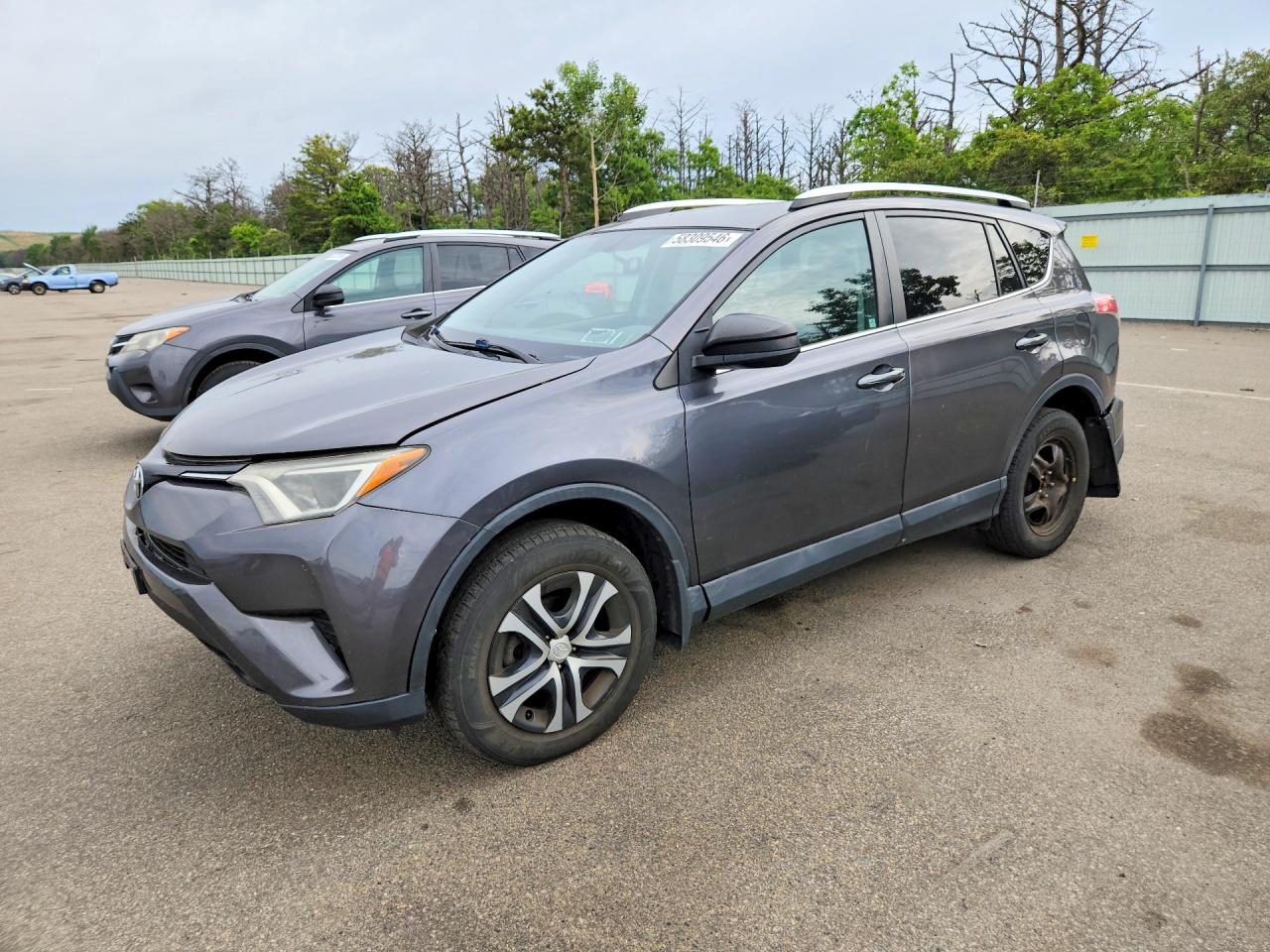 2T3BFREV0GW537084 · 2016 TOYOTA RAV4