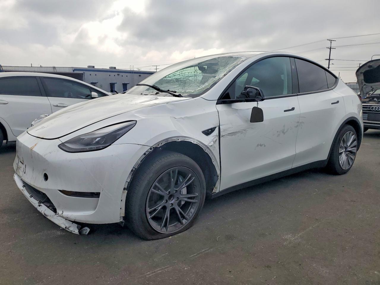 7SAYGDED6SF277714 · 2025 TESLA MODEL Y