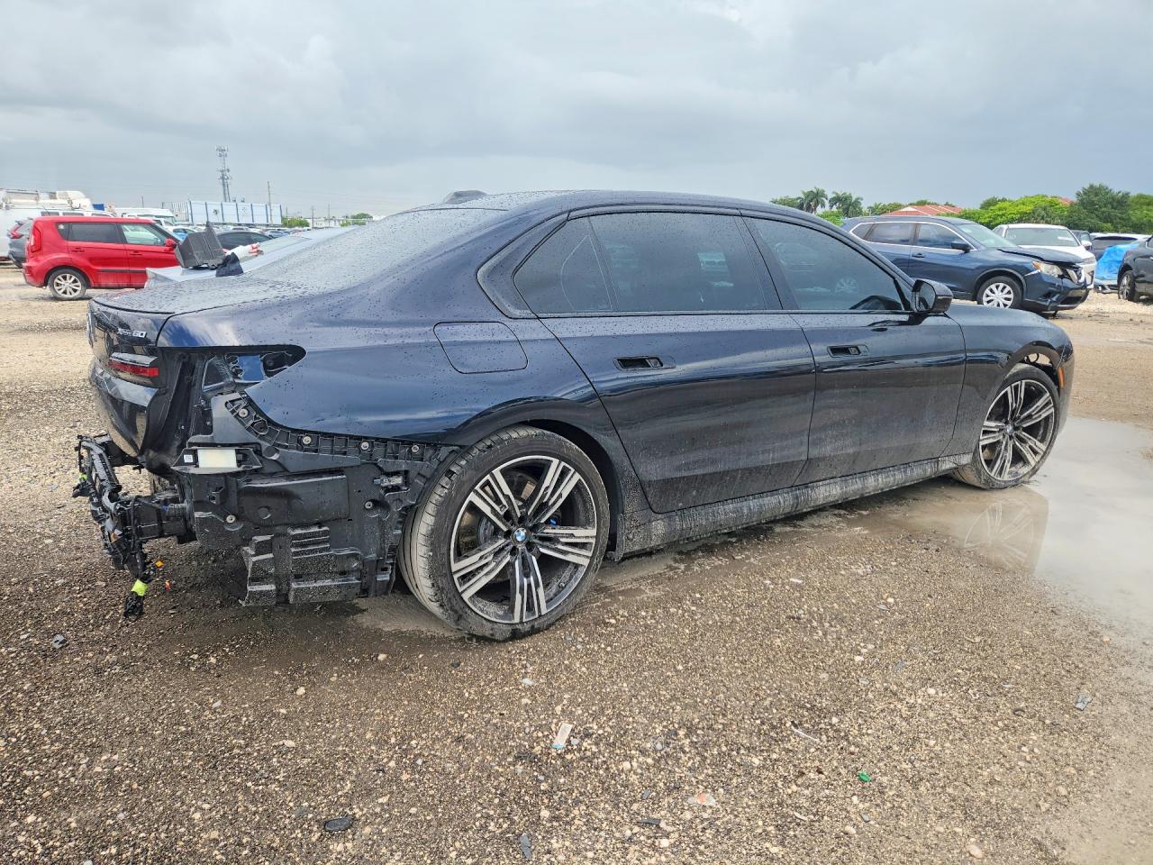 WBY53EJ05SCV16931 · 2025 BMW I7 · 3/13