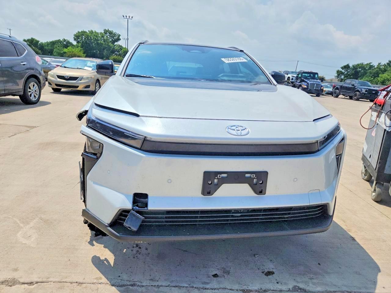 JTMBCAEB4TA007208 · 2026 TOYOTA BZ · 5/14