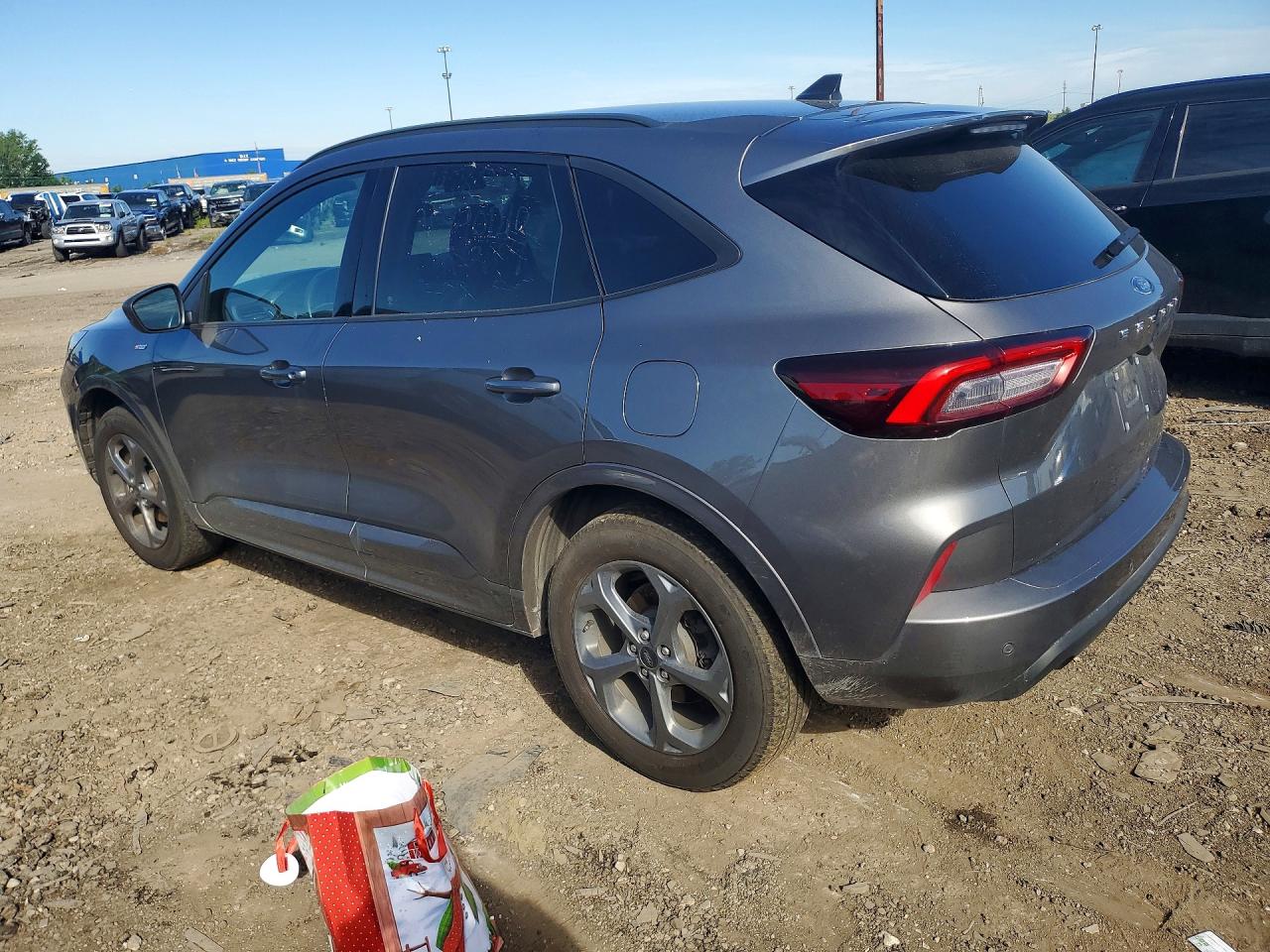 1FMCU9MN3PUB13659 · 2023 FORD ESCAPE · 2/13