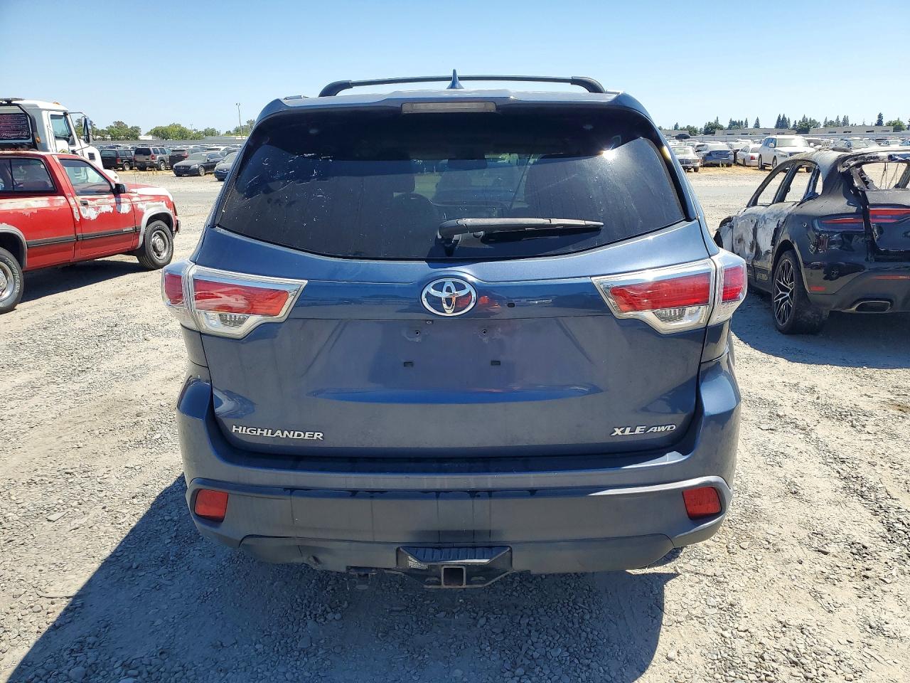 5TDJKRFH8ES020372 · 2014 TOYOTA HIGHLANDER · 6/13