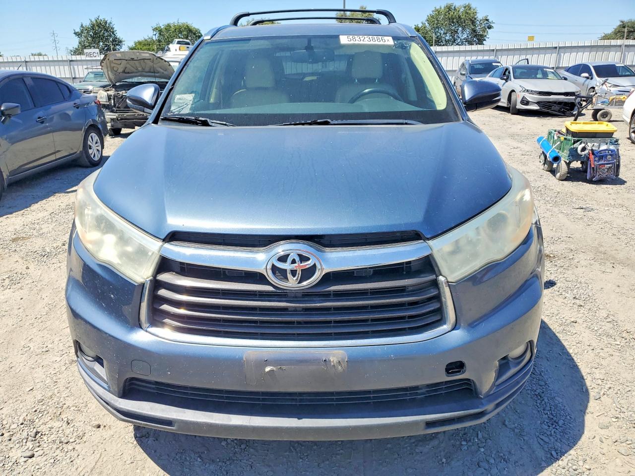 5TDJKRFH8ES020372 · 2014 TOYOTA HIGHLANDER · 5/13
