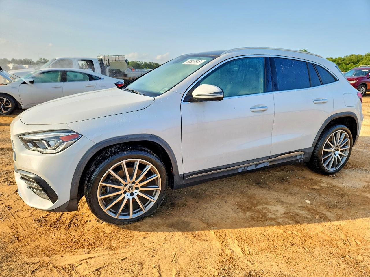 W1N4N4GB7NJ370275 · 2022 MERCEDES-BENZ GLA