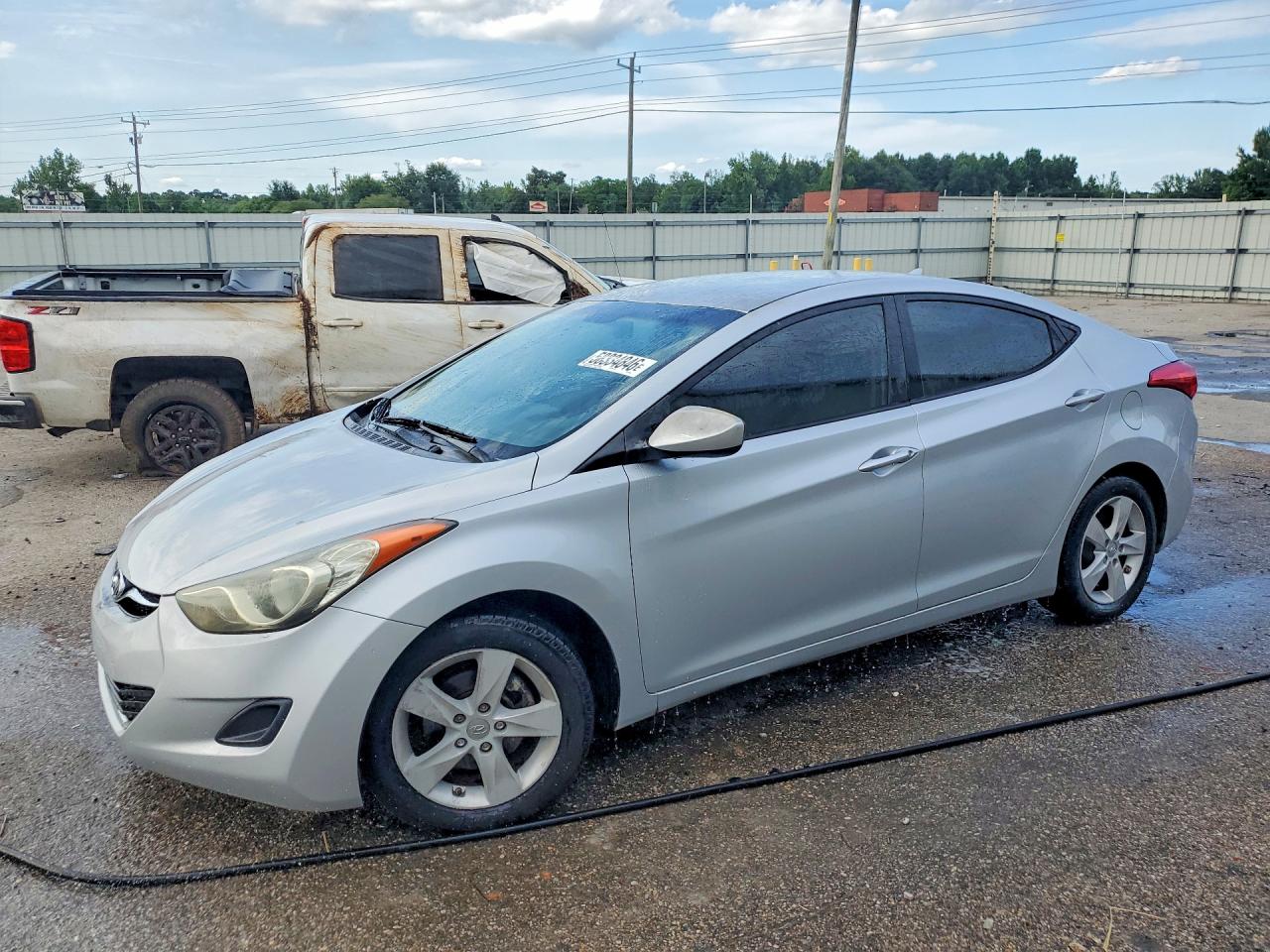 5NPDH4AE4BH025470 · 2011 HYUNDAI ELANTRA