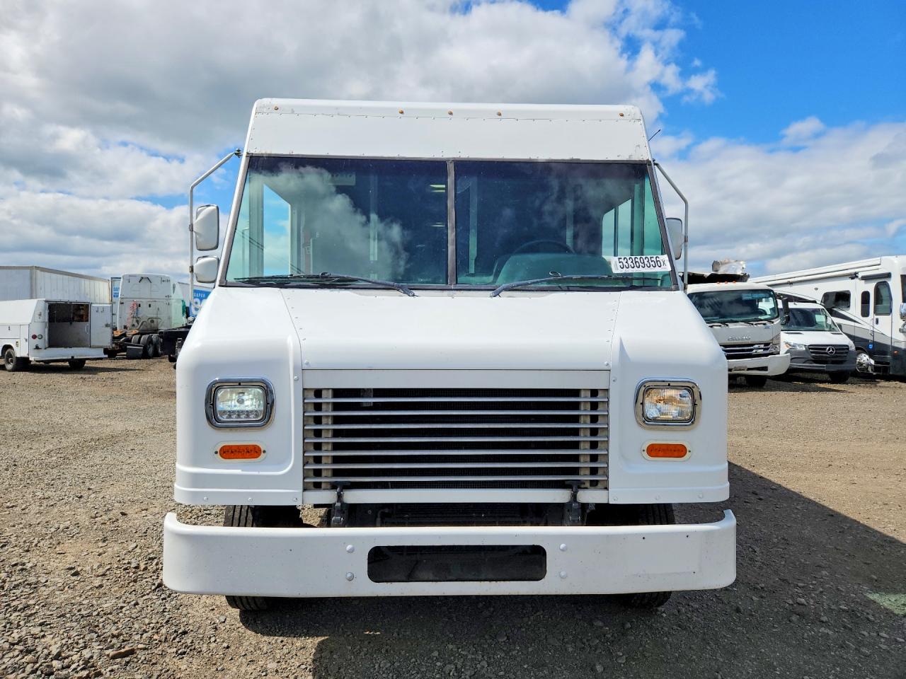 4UZAC2DV1GCHX0616 · 2016 FREIGHTLINER CHASSIS · 5/13