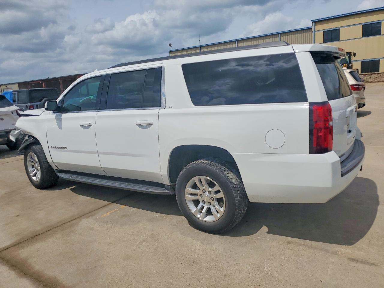 1GNSCHKC0KR258627 · 2019 CHEVROLET SUBURBAN · 2/13