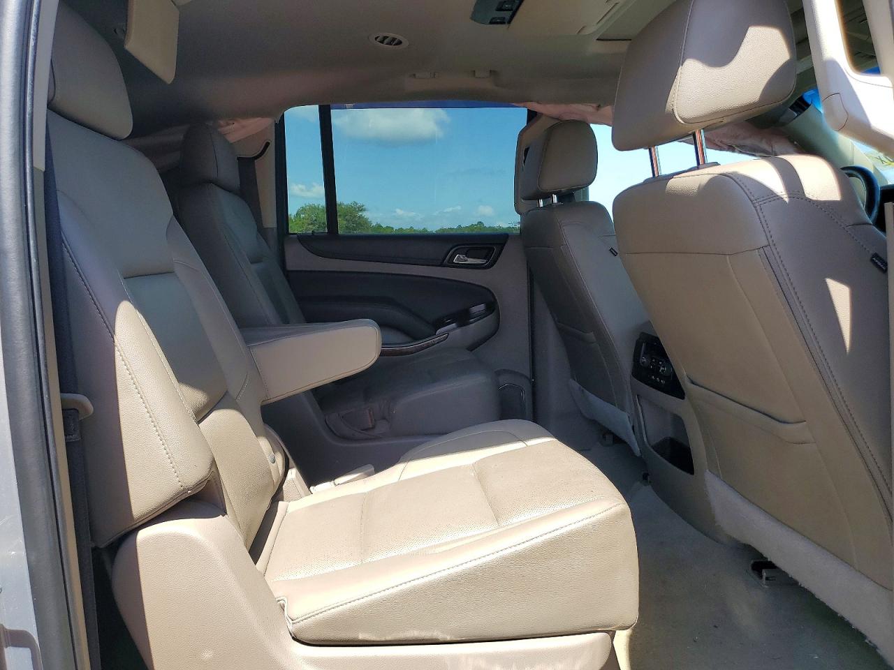 1GNSCJKC4HR343695 · 2017 CHEVROLET SUBURBAN · 11/13