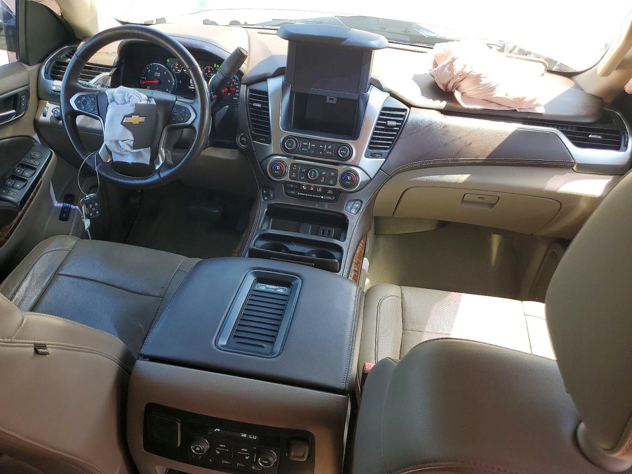 1GNSCJKC4HR343695 · 2017 CHEVROLET SUBURBAN · 8/13