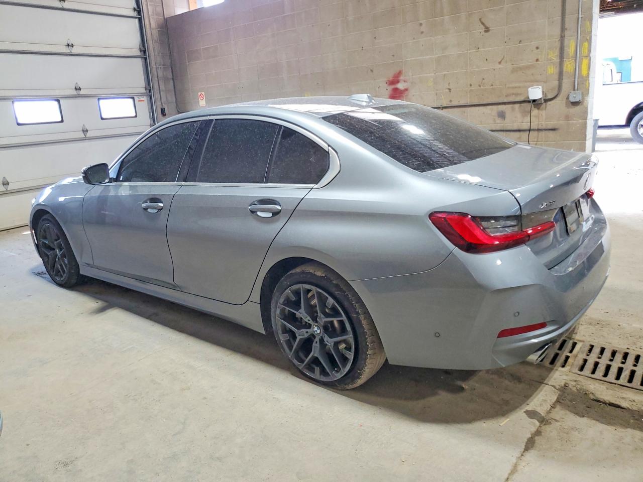 3MW89CW06S8F01076 · 2025 BMW 330XI · 2/13