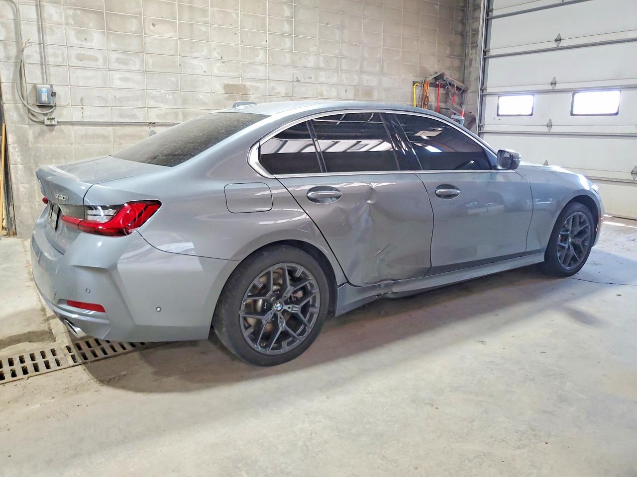 3MW89CW06S8F01076 · 2025 BMW 330XI · 3/13