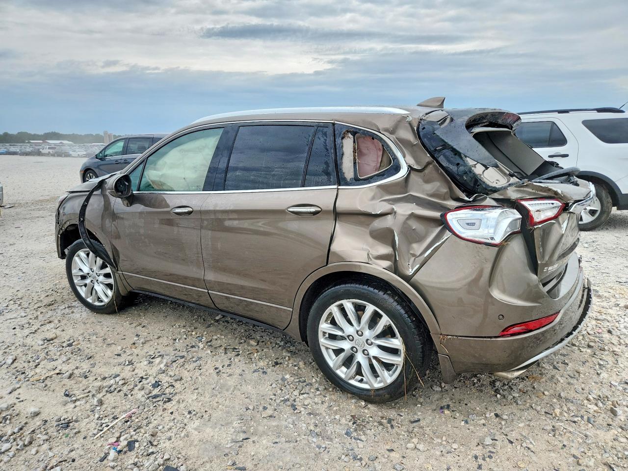 LRBFX3SXXKD059469 · 2019 BUICK ENVISION · 2/13