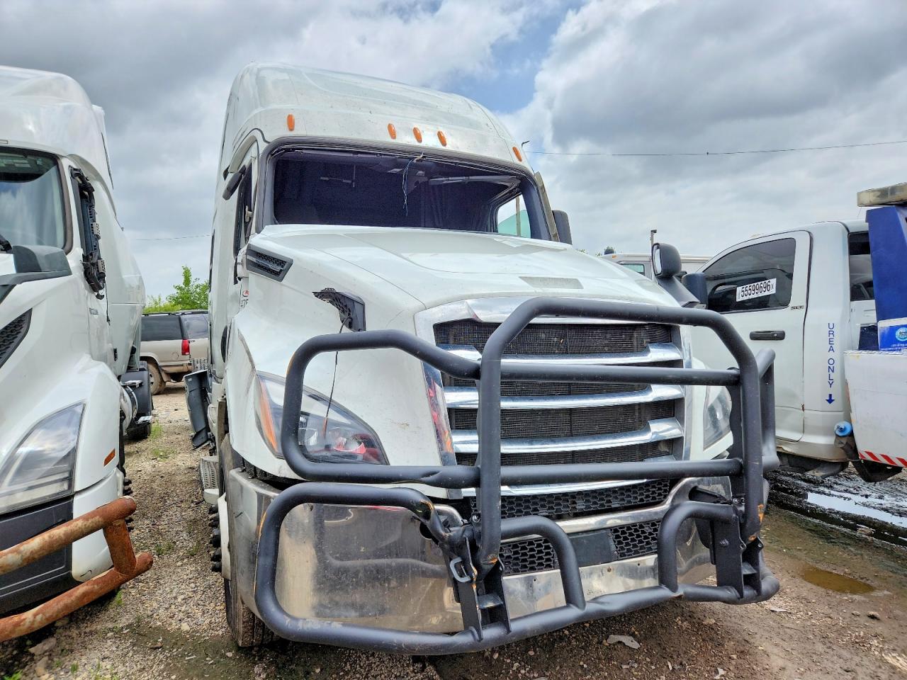 2024 FREIGHTLINER CASCADIA 126