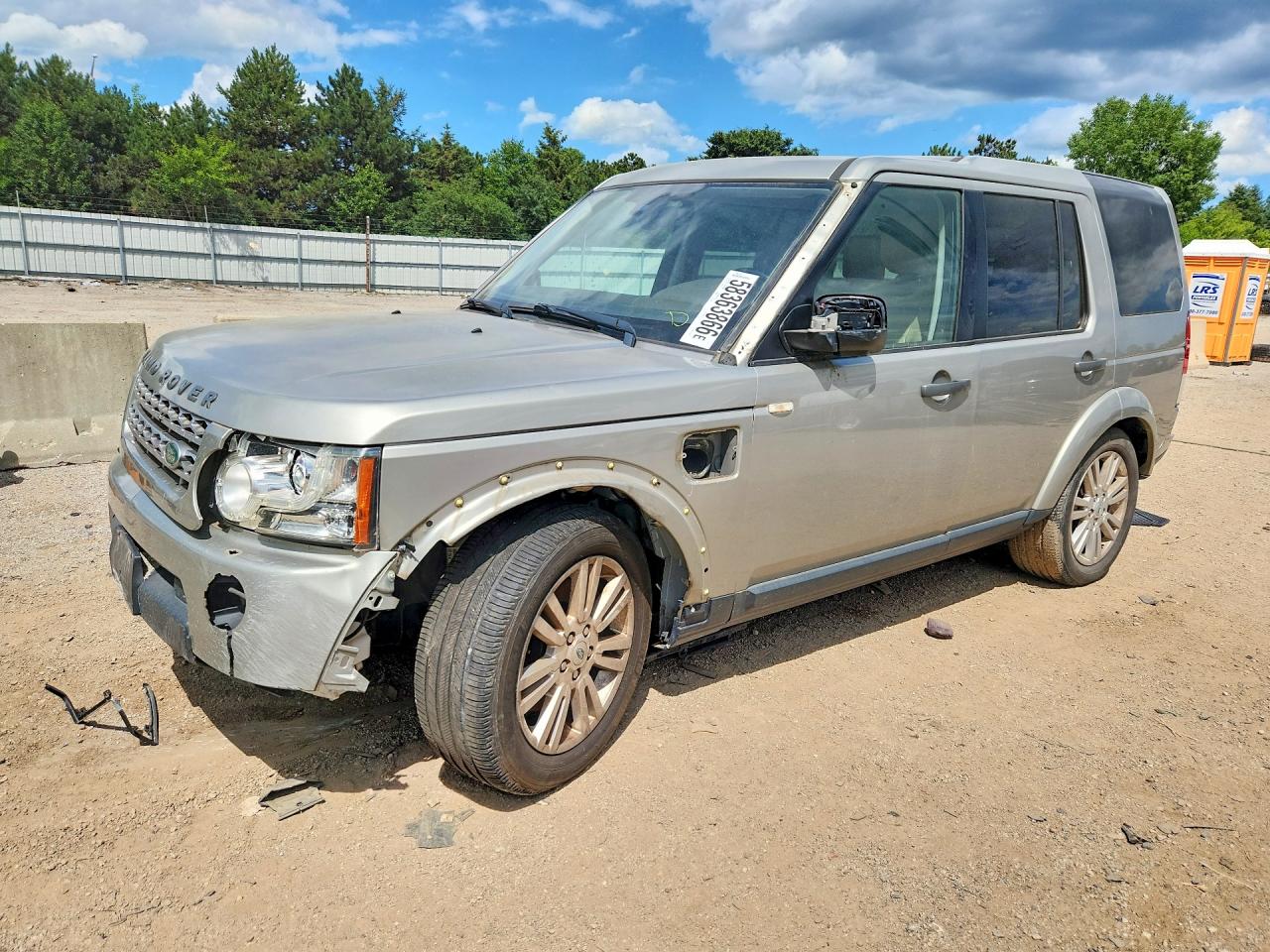 SALAG2D40BA553973 · 2011 LAND ROVER LR4
