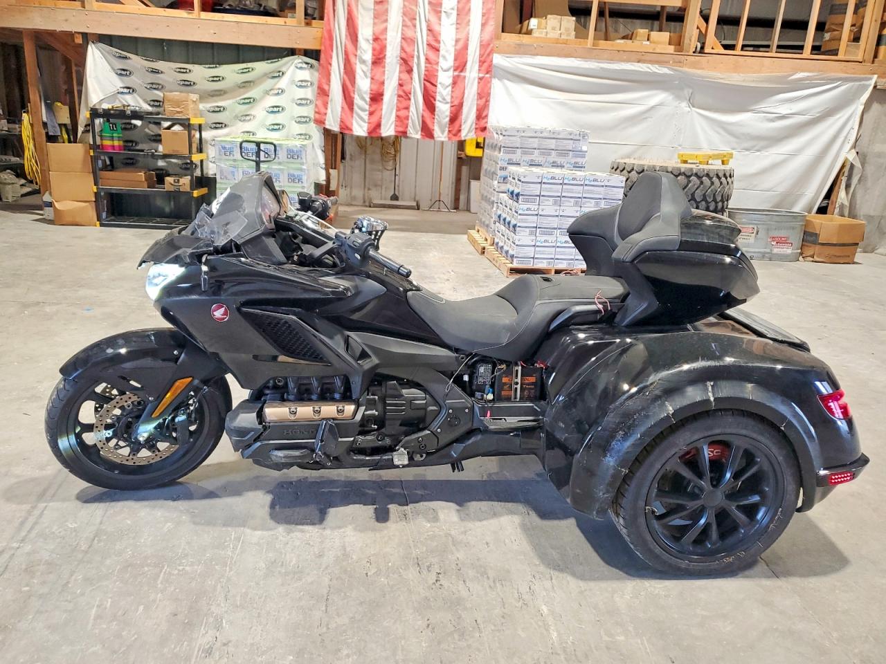 JH2SC7950PK501029 · 2023 HONDA GL1800 · 3/9
