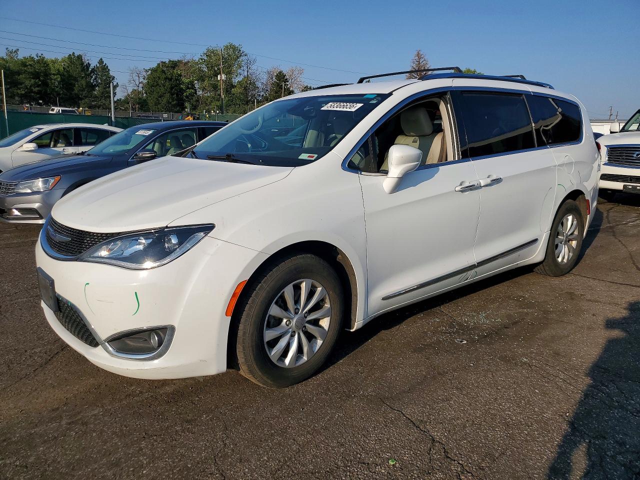 2C4RC1BG8KR560548 · 2019 CHRYSLER PACIFICA