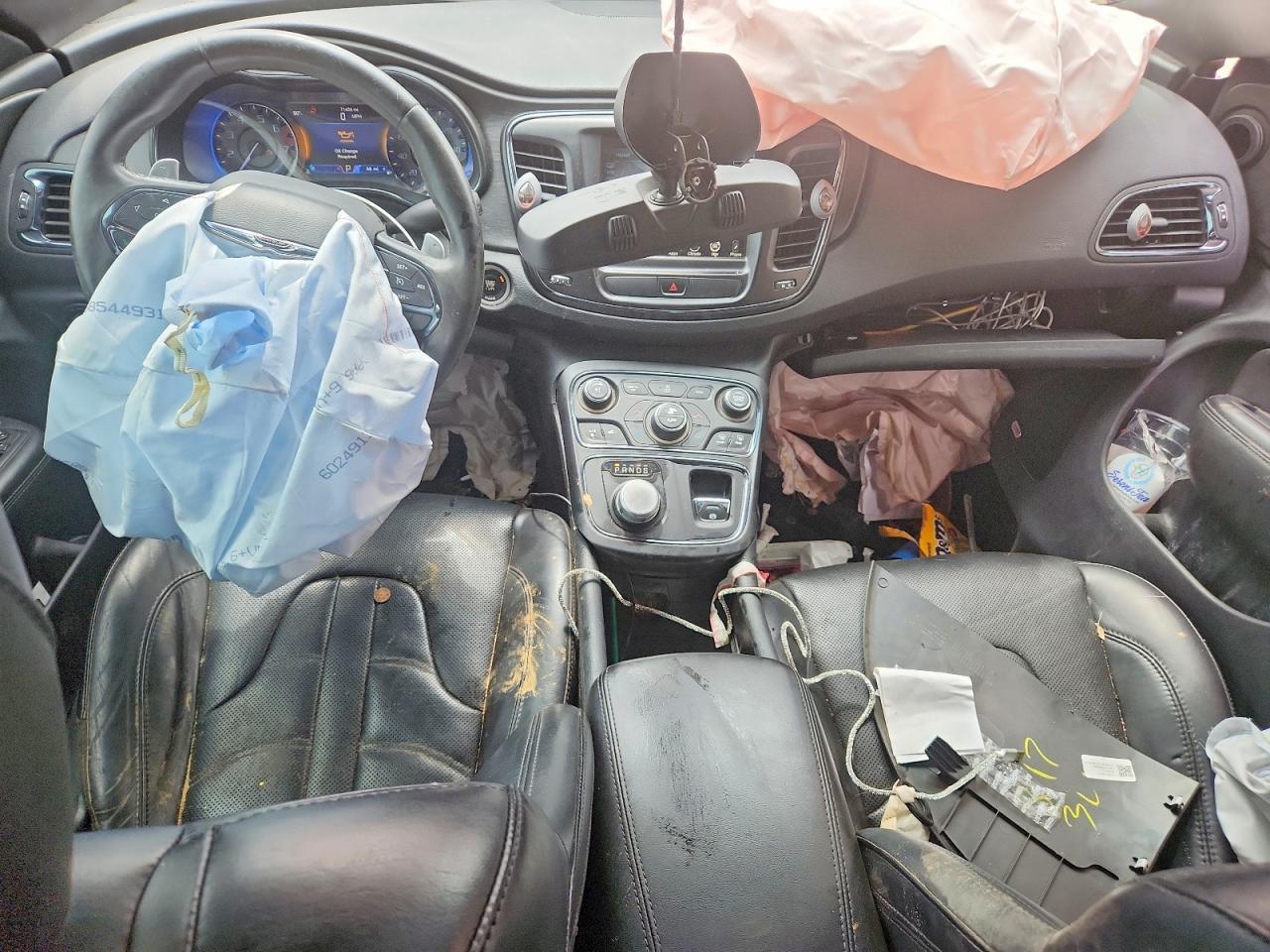 1C3CCCBB5GN122455 · 2016 CHRYSLER 200 · 8/13