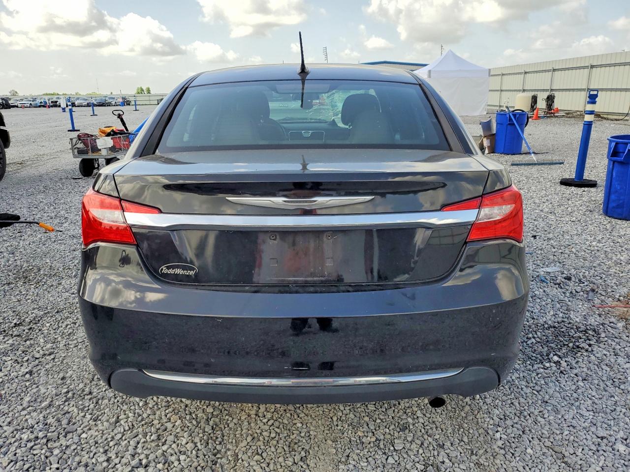 1C3BC1FB6BN611403 · 2011 CHRYSLER 200 · 6/12