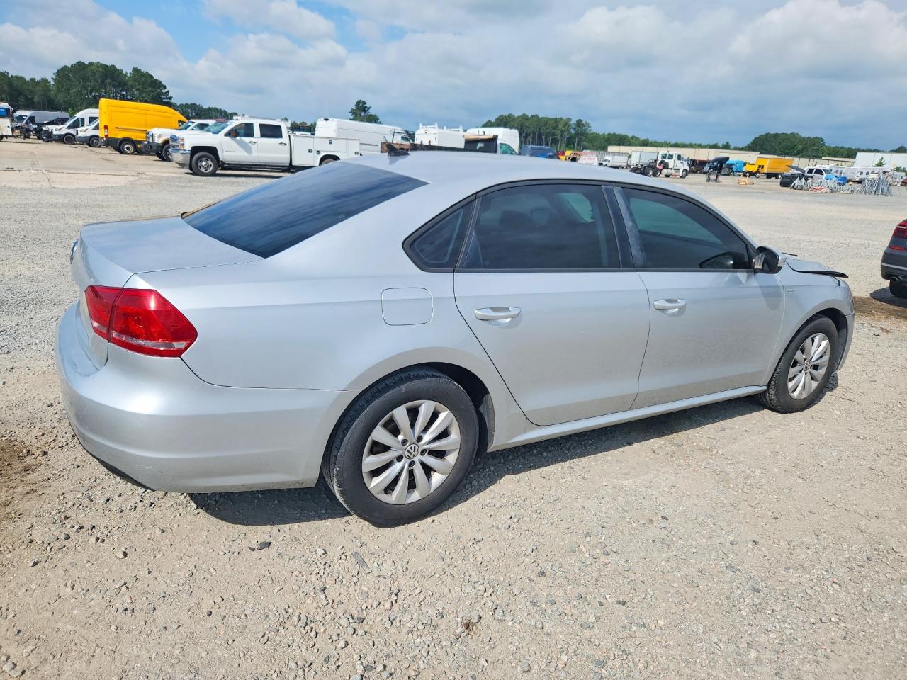1VWAH7A35DC140268 · 2013 VOLKSWAGEN PASSAT · 3/12