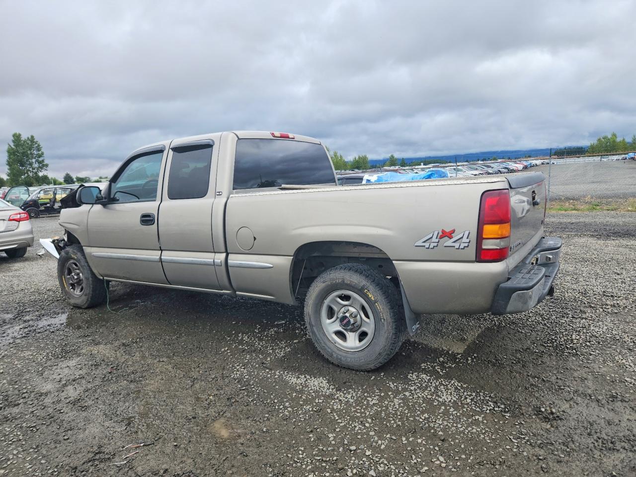 2GTEK19T711348483 · 2001 GMC NEW SIERRA · 2/13