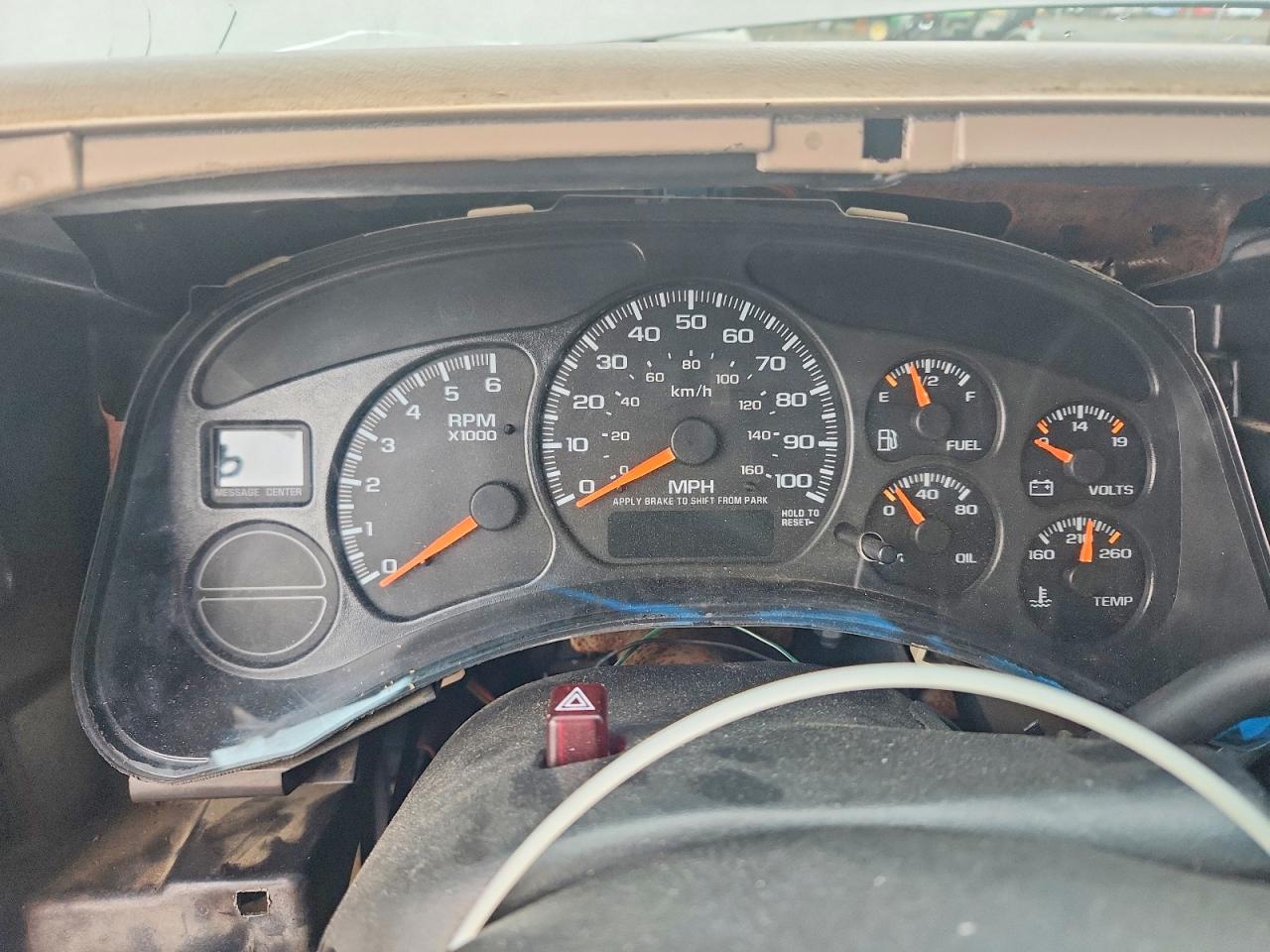 2GTEK19T711348483 · 2001 GMC NEW SIERRA · 9/13