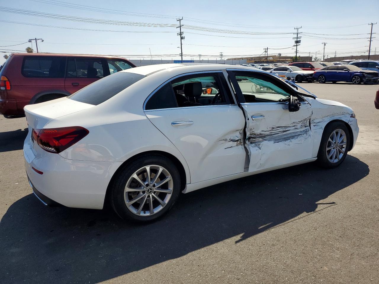 WDD3G4EB4KW001572 · 2019 MERCEDES-BENZ A · 3/12