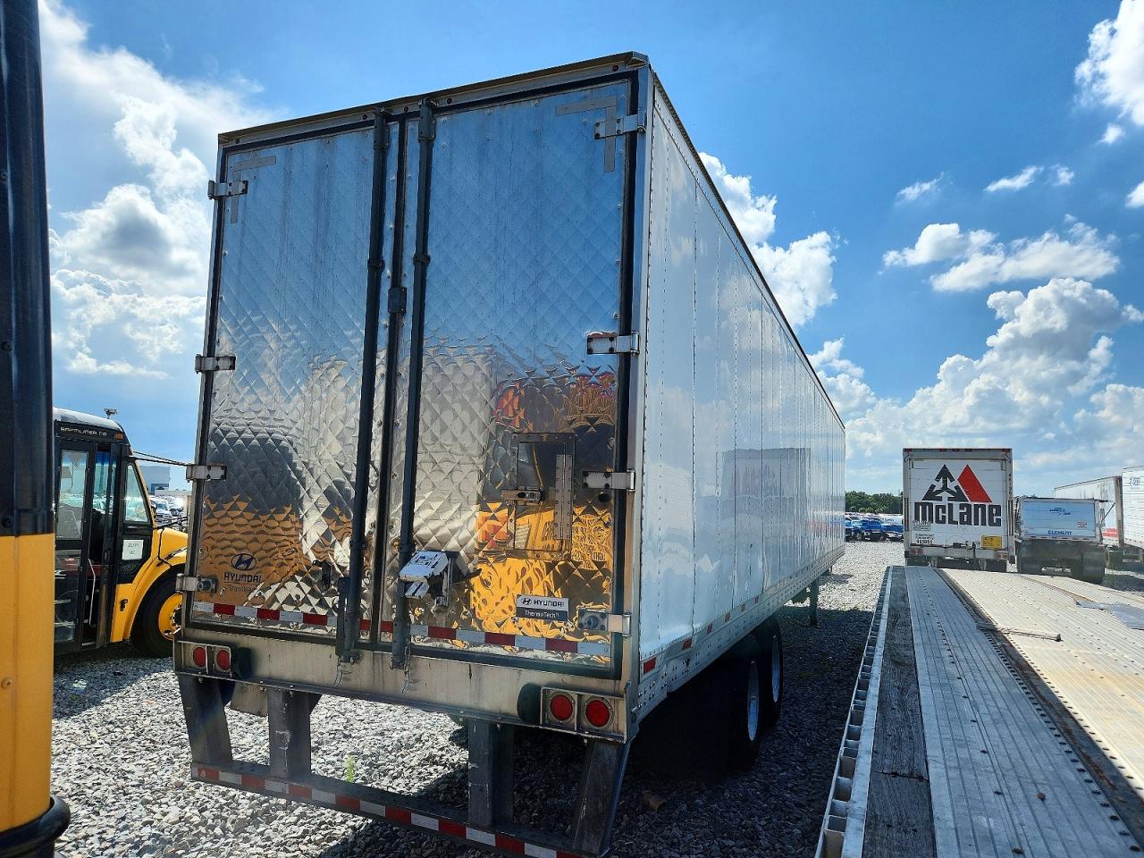 3H3V532CXMT472010 · 2021 HYUNDAI TRANSLEAD INC UNKNOWN · 4/10