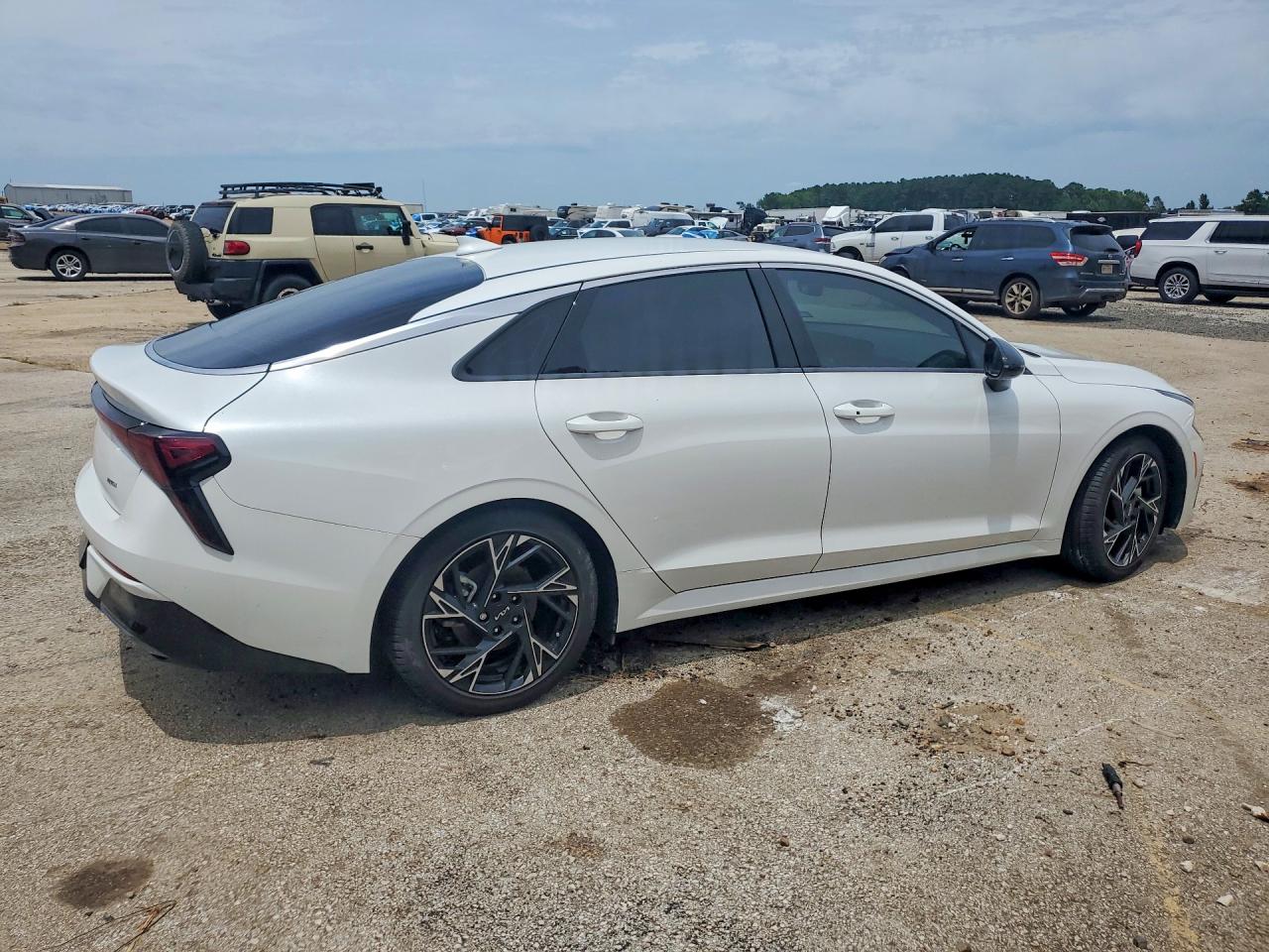 KNAG64J75S5378172 · 2025 KIA K5 · 3/12