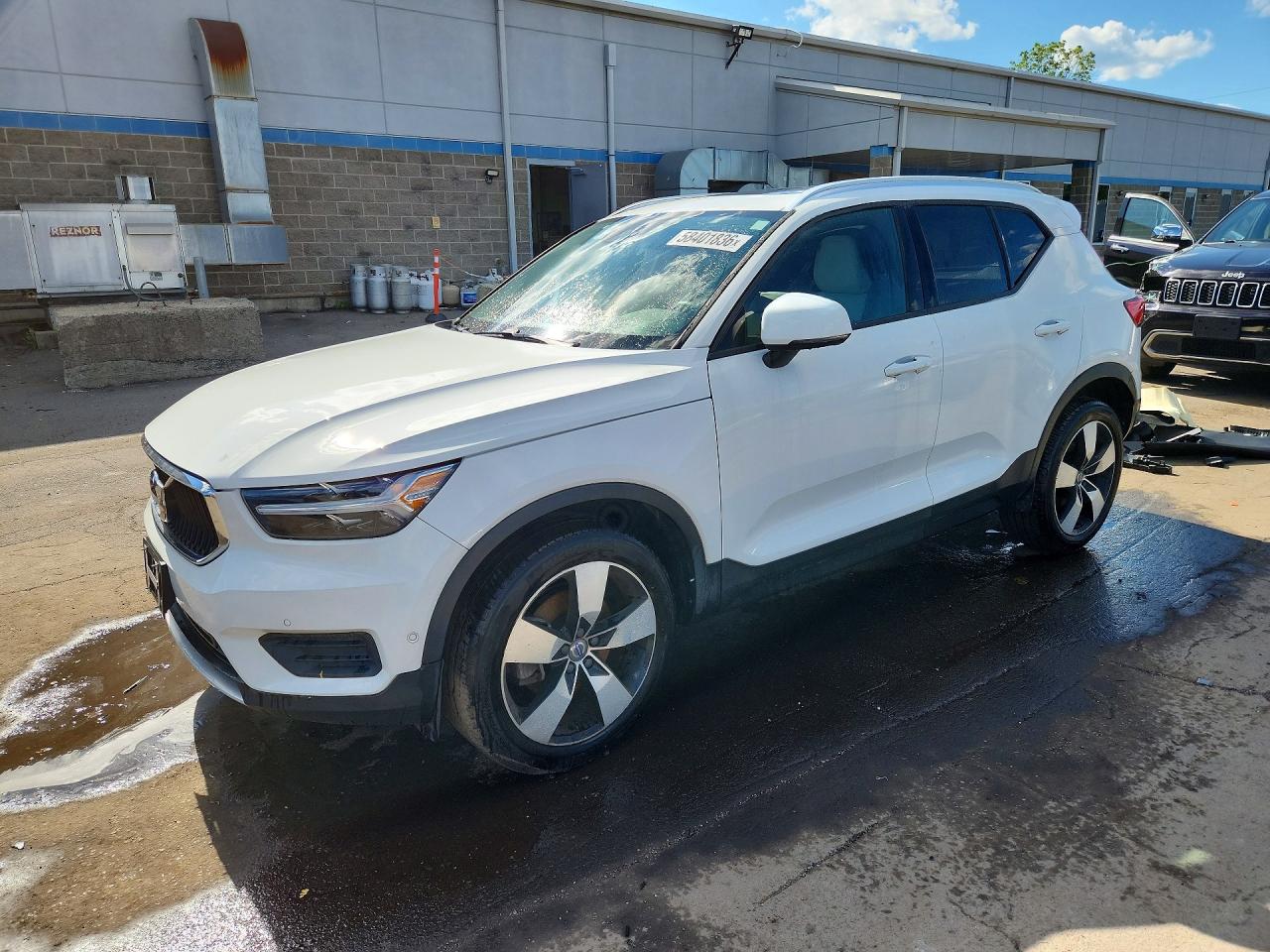 YV4162XZ3K2014319 · 2019 VOLVO XC40