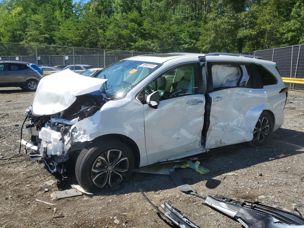 5TDESKFC2TS249754 · 2026 TOYOTA SIENNA