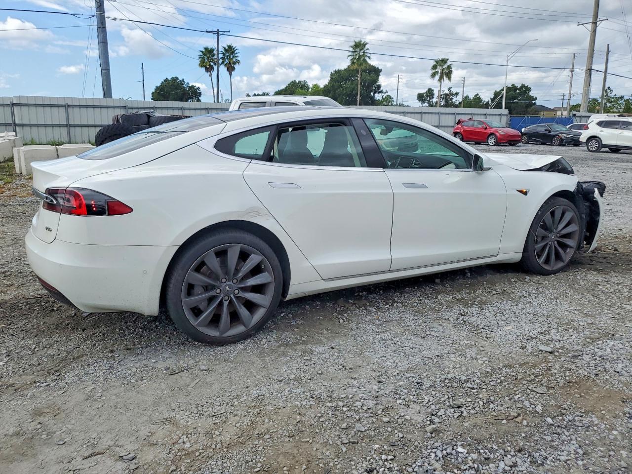 5YJSA1E29HF184535 · 2017 TESLA MODEL S · 3/12